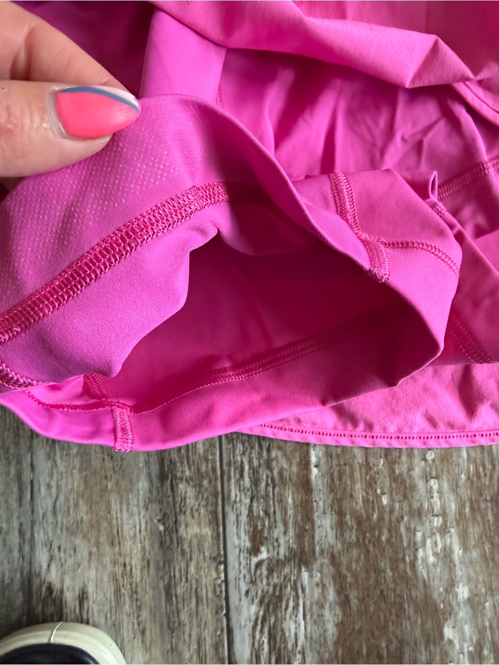 Lululemon Hotty Hot High-Rise Skirt vibrant Sonic Pink color - 6 - Picture 3 of 5